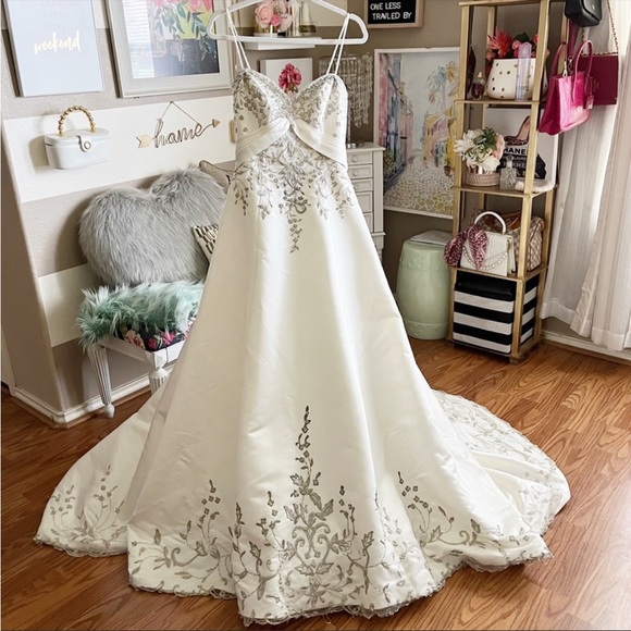 Mori Lee floral embroidered bead embellished Ivory wedding gown dress size 10 - Picture 1 of 8